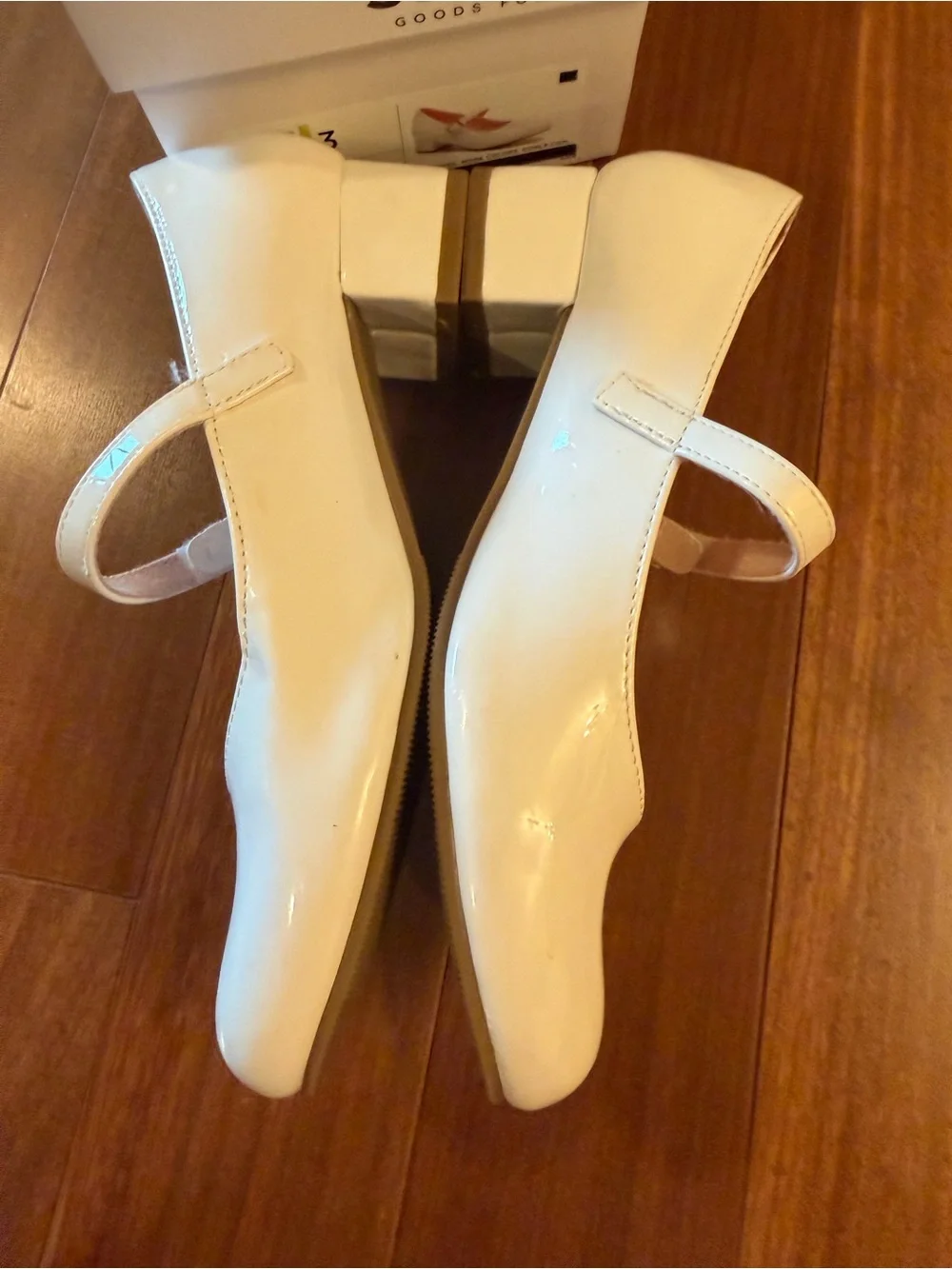 Sonoma White Patent Mary Jane Dress Shoes with Velcro Straps Girls Sz 3 - GUC